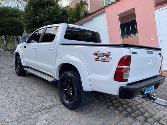 TOYOTA HILUX 3.0 SR 4X4 CD 16V TURBO INTERCOOLER DIESEL 4P AUTOMÁTICO